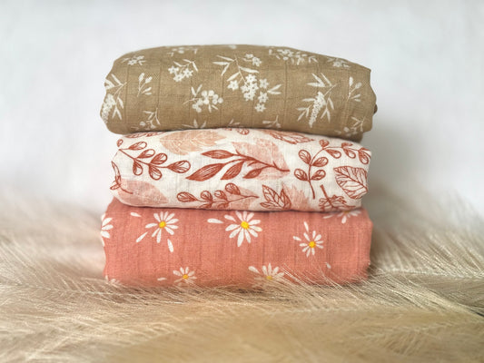 100% Cotton Muslin Swaddle | Daisy